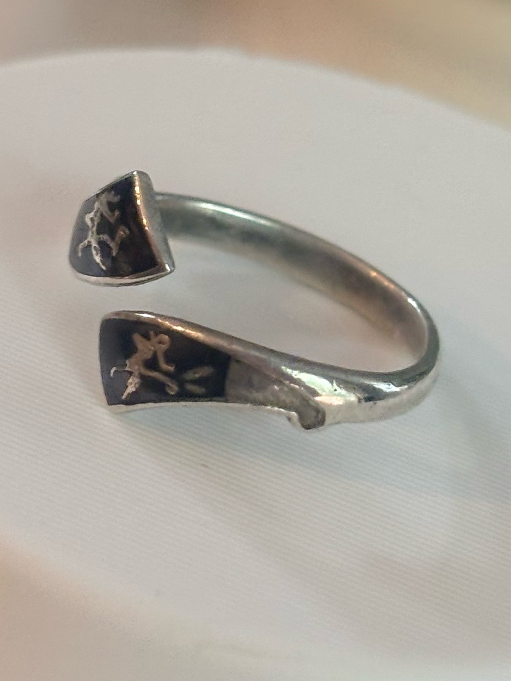 Vtg Siam Sterling Silver Niello Wrap Ring Thai Dance Mekkala Bypass Band Sz 7.5 - Picture 5 of 8